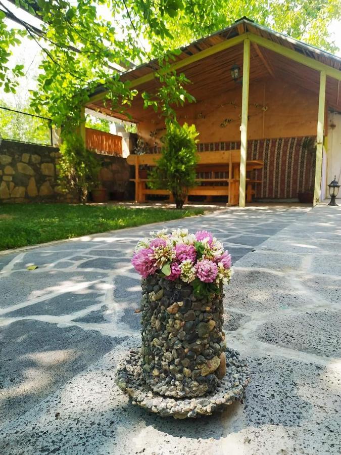 Guest House Nataly Yeghegnadzor Exterior photo