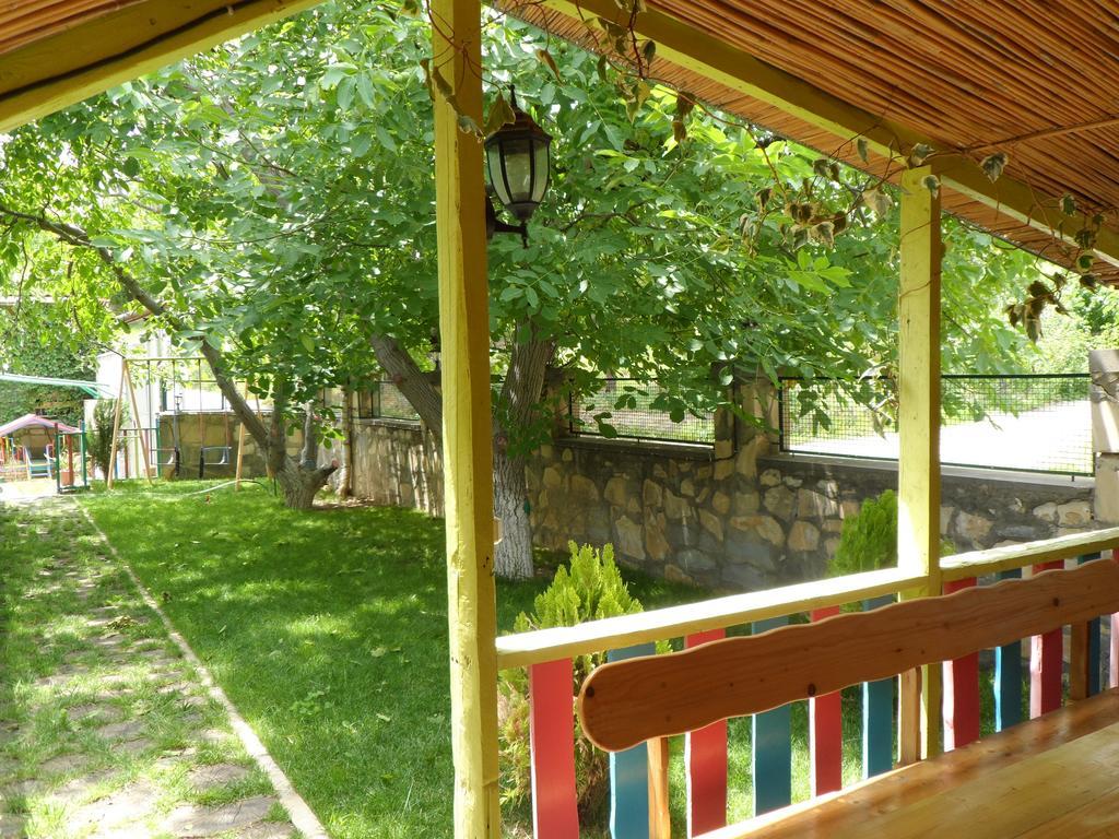 Guest House Nataly Yeghegnadzor Exterior photo