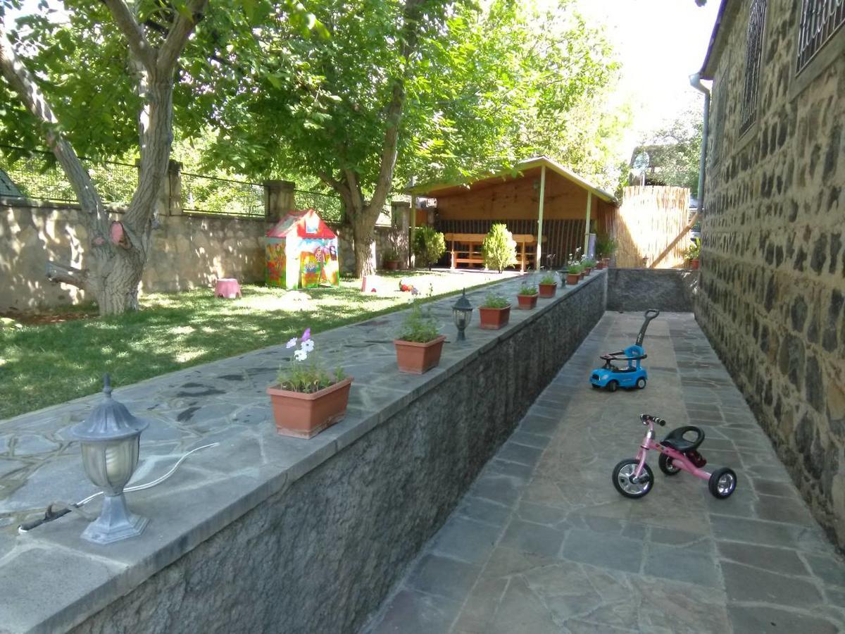 Guest House Nataly Yeghegnadzor Exterior photo